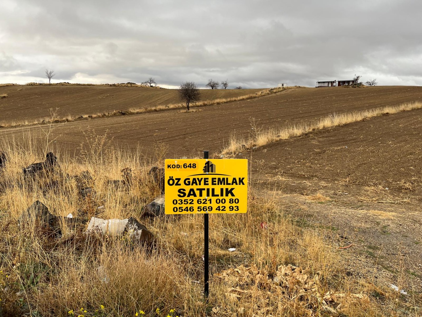 KAYSERİ DEVELİ ÇOMAKLI MAHALLESİ KAFİRSEKİSİ MEVKİİNDE SATILIK TARLA HİSSESİ